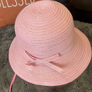 PHYSICIAN ENDORSED LIGHT PINK GOLD SHIMMER WOVEN DESIGN CLOCHE HAT 👒